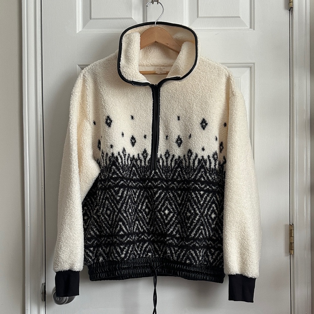 CALIA by Carrie Underwood Black and Cream Patterned Hoodie